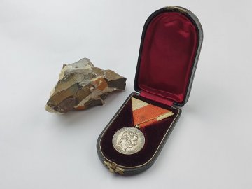 Pamětní medaile pro pražské měšťanské ozbrojené sbory z roku 1866