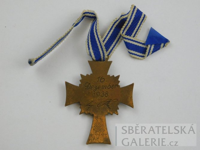 Bronzový kříž matek  - Mutterkreuz