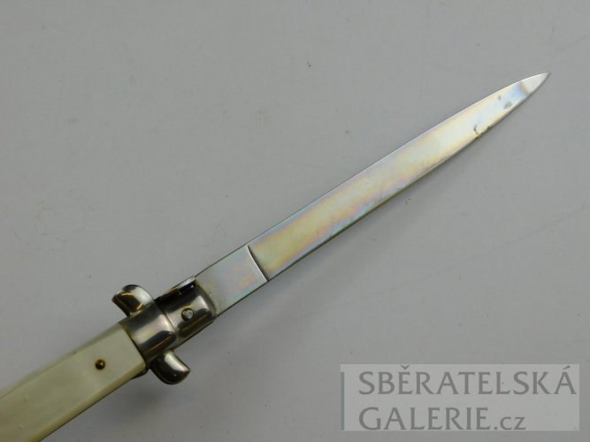 Dlouhý Italský vystřelovací nůž / dýka - plně funkční - dálka 33 cm !!!