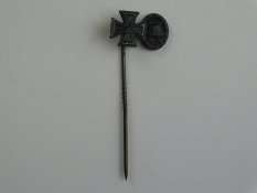 Miniatura odznaku za zranění a železného kříže EK2