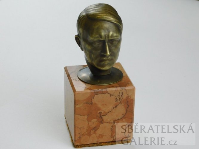 Stolní busta Adolfa Hitlera